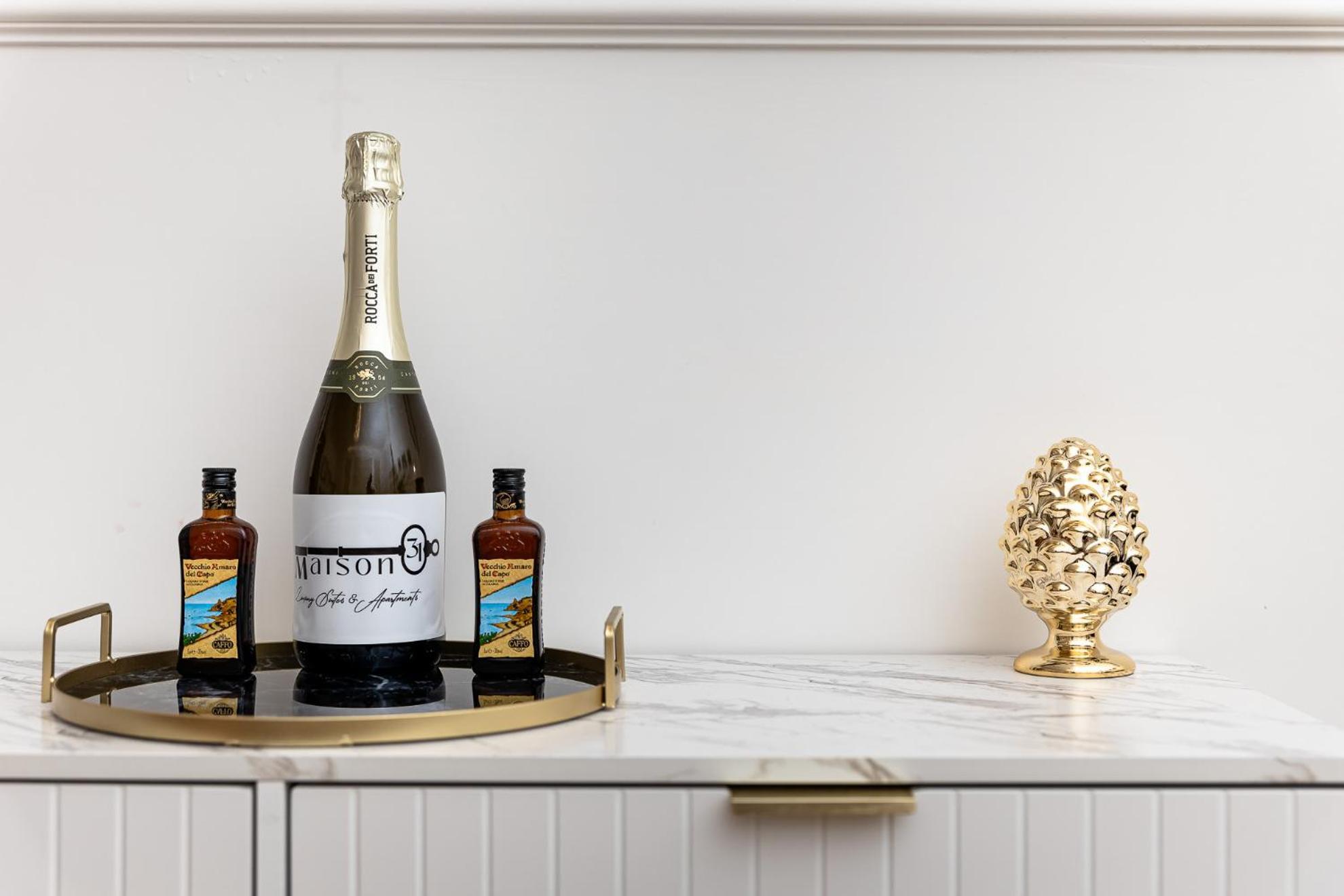 Maison 31 - Suite Apartment チビタベッキア エクステリア 写真